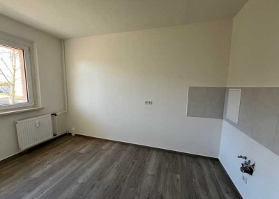 Im Erdgeschoss: 1-Raum-Wohnung mit saniertem Bad