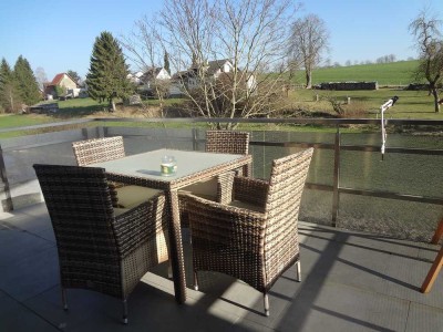 Traumhaft schöne und moderne 3,5 Zimmer Etagen-WHG mit EBK, Balkon und Außenstellplatz zu vermieten!
