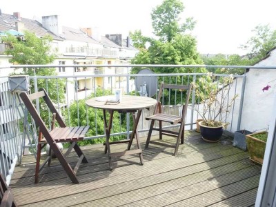 Zentrumsnahes Maisonette-Wohnstudio: Dachterrasse, Klimaanlage,& mehr in Düsseldorf