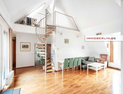 IMMOBERLIN.DE - Fantastische Dachgeschosswohnung mit Westterrasse, Galerieambiente + Lift