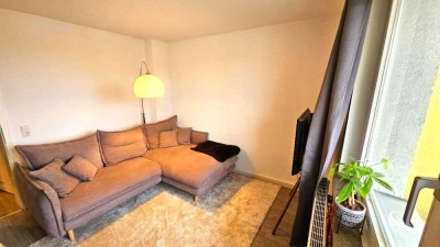 Max. 2 Jahre, teilmöblierte Wohnung mit 2 Balkonen
