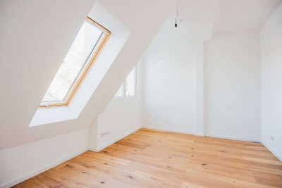 Stilvolles Penthouse mit Lift & Fußbodenheizung – Modernes Wohnen über den Dächern