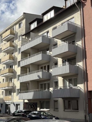 FFM Bockenheim :  zentral und sehr ruhig- 3 ZW mit Stellplatz