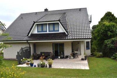 WOHN(T)RAUM, Erdgeschoss-Terrasse-eigener Garten in TOP Lage von Bad Driburg