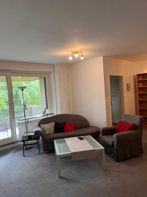 Helle möblierte 1-Zimmer Wohnung mit großem Balkon in ruhiger Lage