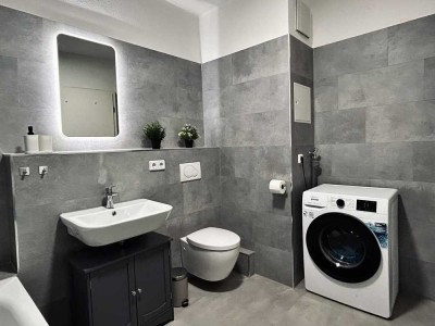 VERMIETUNGSGARANTIE *8,33% AfA* *Ferienwohnung* *Eigennutzung* *Stellplatz*  *Balkon* *EBK*