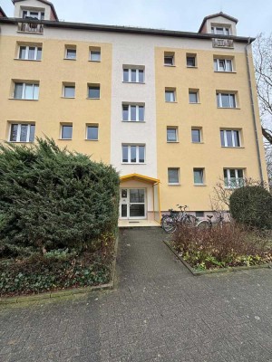Provisionsfreie, freistehende schöne kleine 2-Raum-Wohnung in Berlin Baumschulenweg (Treptow)