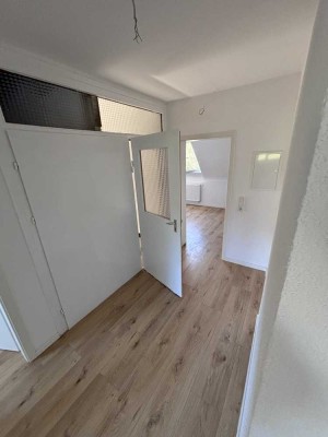 Gemütliche 3-Zimmer-Dachgeschosswohnung mit Garten & Einbauküche in St. Ingbert-Rentrisch