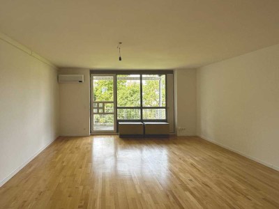 Erstbezug nach Sanierung und Einbauküche: Stilvolle 2-Raum-Wohnung mit geh. Innenausstattung