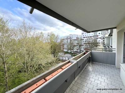 Gepflegt und schön gelegene 2-Zimmer-Wohnung im 5.OG mit Lift, Balkon & TG -
