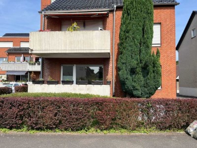 Sehr schöne Wohnung mit Schwimmbad und Sauna im Haus!