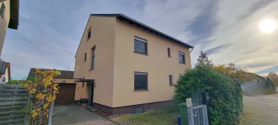 Platz für die ganze Familie - Modernisiertes ZFH mit großem Grundstück