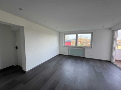 2022 sanierte, geschmackvolle 4-Zimmer-EG-Wohnung mit Balkon und EBK in Mühlacker