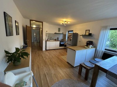 Helle 2,5-Zimmer-Wohnung in Offenburg mit Balkon, EBK & TG-Stellplatz