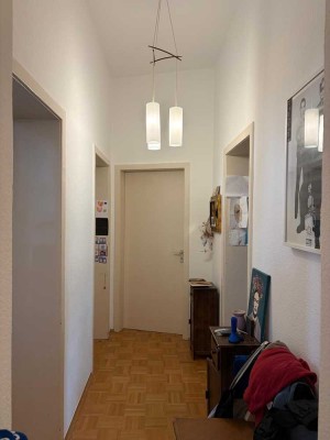 Helle 3-Zimmer-Wohnung im 2. OG in zentraler Lage von Essen-Holsterhausen
