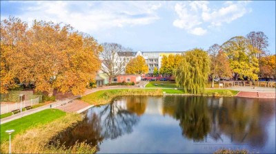 Exklusiver Blick auf den Holzhafen - Eigentumswohnung mit zwei Terrassen und Tiefgaragenstellplatz