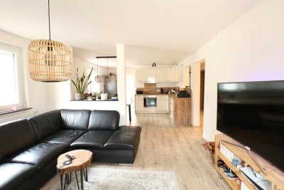 Charmante 3,5-Zimmer-Wohnung mit EBK und Balkon *Provisionsfrei*