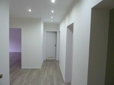 Ansprechende und sanierte 3-Raum-DG-Wohnung mit gehobener Innenausstattung mit EBK in Lübbecke