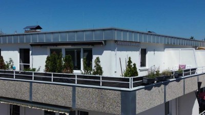 Frei ab sofort! Dachterrassen Traum mit Weitblick in ruhiger Lage