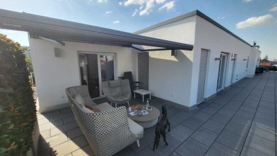 Exklusives Penthouse (inkl. Küche) nahe Erholungsgebiet und Anschluss nach Augsburg und München
