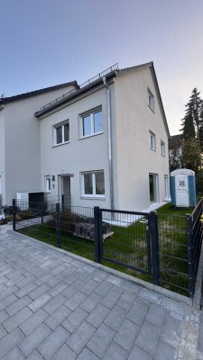 Luxuriöser Erstbezug: Reihenendhaus mit Garten Homeoffice – Energieklasse A+