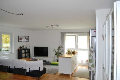 Moderne, großzügige Vier-Zimmer-Wohnung mit Garage in ruhiger Lage von Koblenz-Niederberg.