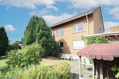 Solides 2-Familienhaus mit Garage, Terrasse, Garten – Upsprunge, sofort verfügbar!
