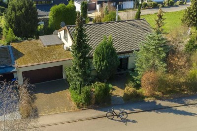 Großzügiges EFH mit Traumgarten in hervorragender Lage