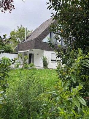 ++Top Haus++attraktiv und hell++ mit herrlichem Garten++Garage++Bad Krozingen-Ortsteil++