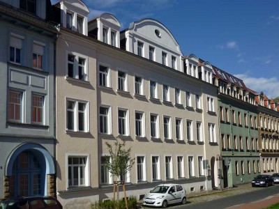 *gepflegte und barrierearme 3,5-Raumwohnung in saniertem Altbau mit 2 Terrassen*