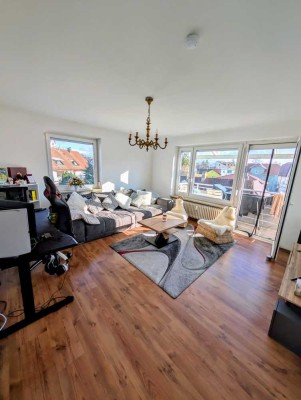 Helle, ruhige, aber zentrale  2-Zimmer Dachgeschosswohnung mit Balkon in Lindau Aeschach (Bodensee)