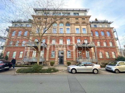 Stilvolle 2-Zimmer-Altbauwohnung mit Garten und Balkonen in Top-Lage