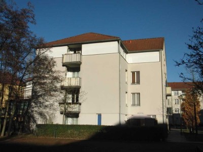 So macht wohnen Spaß: 2-Zimmerwohnung mit Balkon und Garten - mehr geht nicht!!