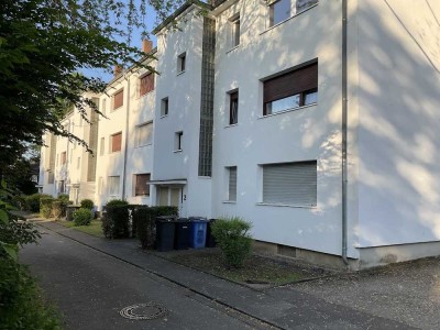 Frisch renovierte 3-Zimmer Wohnung mit großem Balkon