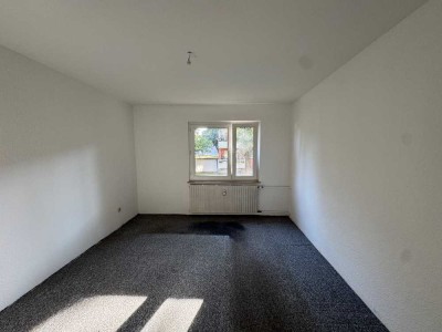 3,5-Zimmer-Wohnung (EG) mit Balkon