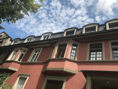 Wunderschöne, modernisierte 2,5 Zi-Altbau-Whg in Bonn-Castell ab 01.12. zu vermieten