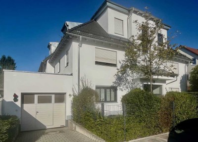 2-Zimmer-Dachgeschosswohnung in hochwertiger Wohnanlage mit Aufzug – ruhige Süd-/Westlage