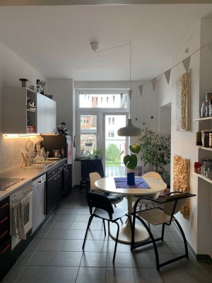 WG-geeignete 3-Zimmer-Wohnung mit gehobener Innenausstattung mit Balkon und EBK im Herzen von Aachen