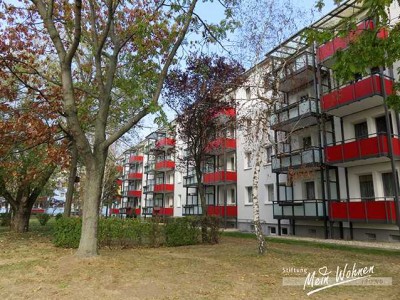 Altersgerechte Wohnung im Erdgeschoß mit großem Balkon und Dusche!