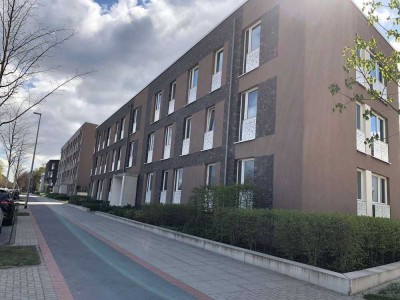 Renovierungsbedürftige 4- Zimmer Wohnung mit EBK und Balkon!