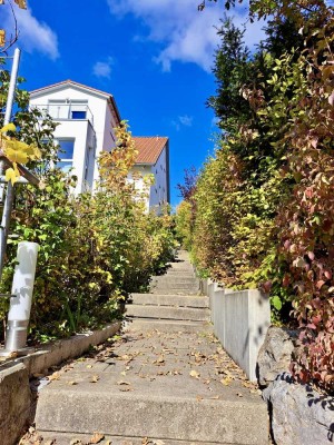 Helle 2-Zimmer-Wohnung mit Terrasse und Gartenanteil in ruhiger Lage am Eselsberg in Uninähe