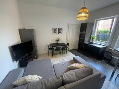 Charmante Altbau-Wohnung in Krefeld-Uerdingen – frisch renoviert, möbliert & Rhein-Nähe