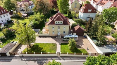 Exklusive Villa in Gartenstadt mit großem Grundstück und Pool bei Leipzig und Halle