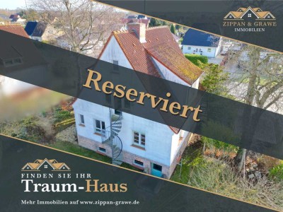 Reserviert - Charmantes Einfamilienhaus mit großem Garten und vielseitigem Potenzial