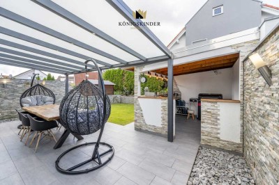 Modernes Reihenendhaus mit toller Outdoorküche und Garage in Eningen unter Achalm