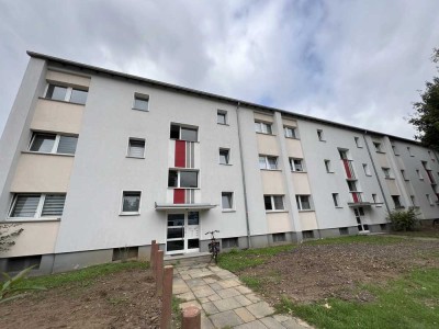 Renovierte 2 Zi.- Whng. - modernes Wannenbad mit Fenster und Balkon - Duisburg