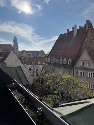 Stilvolle 5-Zimmer-Penthouse-Wohnung mit Dachterrasse im Herzen von Augsburg