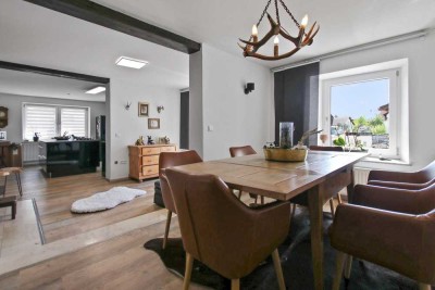 Großzügiges, saniertes Haus, mit hoher Privatsphäre für Personen mit Stil!