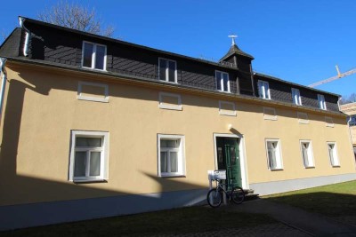 Schöne Single-Wohnung im 1. OG mit EBK