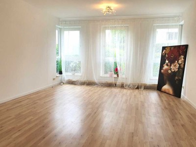 Schönes 30m²-Apartment, TOP-Lage in Königsbrunn, zentral gelegen, aber ruhig, gute Infrastruktur